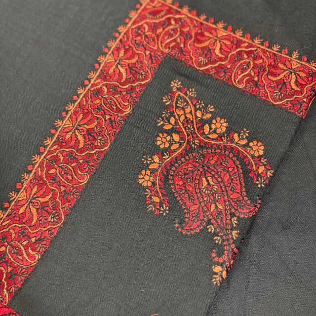 "Crimson Flame Shemagh – men's Arabic keffiyeh scarf in vibrant crimson red with bold flame-inspired pattern, traditional Middle Eastern headwear for cultural expression and stylish everyday wear."