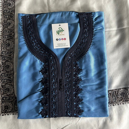 Deep midnight blue Gandoura with rich embroidery for a refined outfit.
